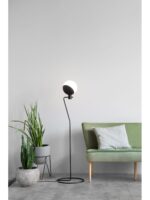 GRUPA Baluna Stehleuchte in modernem Interieur