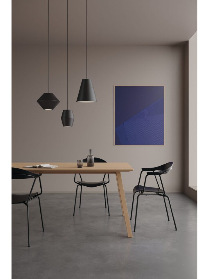 GRUPA Ili Ili Morning After in modernem Wohnraum