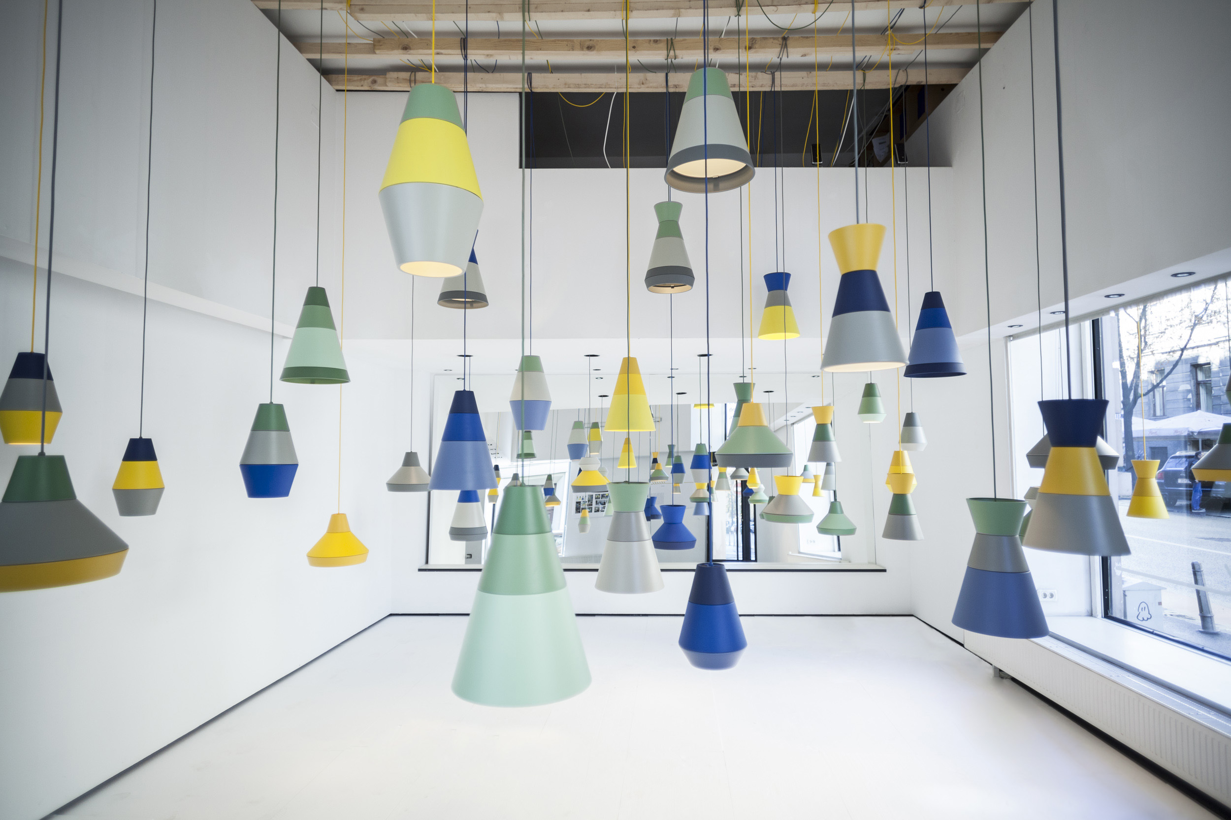 GRUPA Pendelleuchten – Ili Ili Gone Fishing im Office Interior