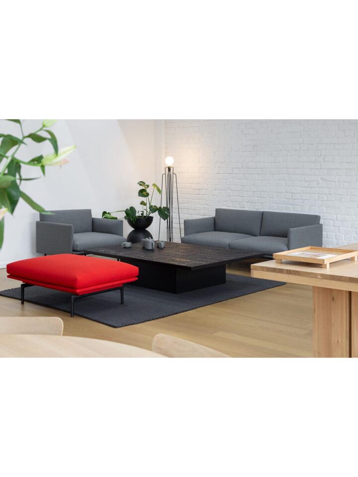 GRUPA Model M1 Stehleuchte in modernem Wohnraum