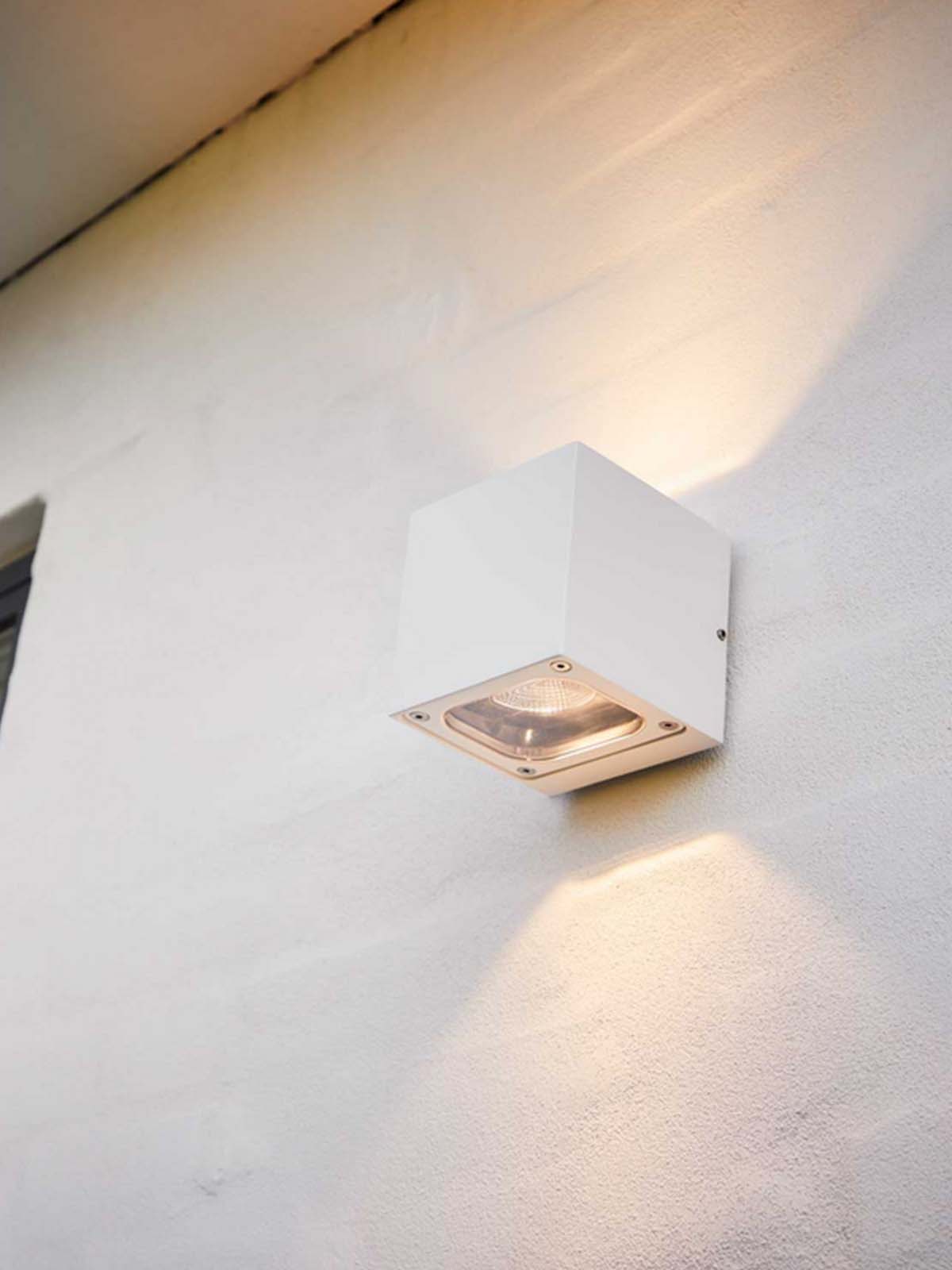 Wandleuchte mit hoher Schutzart fürs Bad – Loom Design Alf IP65